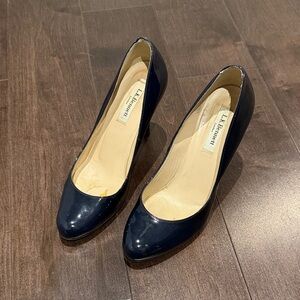 LK Bennett Stila Round Toe Patent Leather Healed Courts 3.5” Blue Navy Size 37